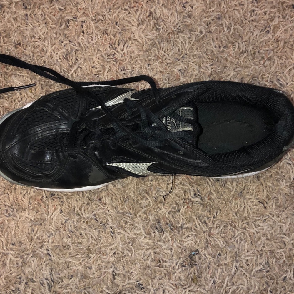 volleyball shoes